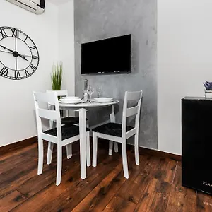 Deluxe A&a Апартаменты Ровинь